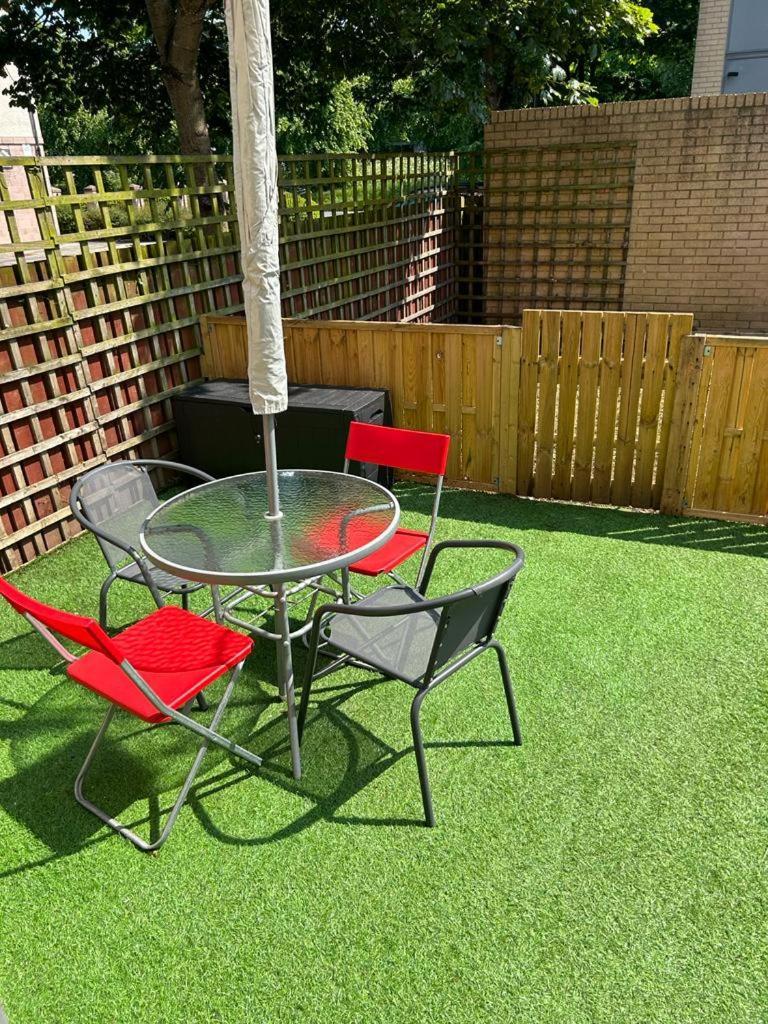 Cakemuir Detached House, 3 Bed, Free Parking &Private Garden Lägenhet Edinburg Exteriör bild